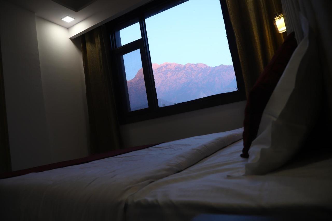 Hotel The Divine Oak Katra  Exterior foto