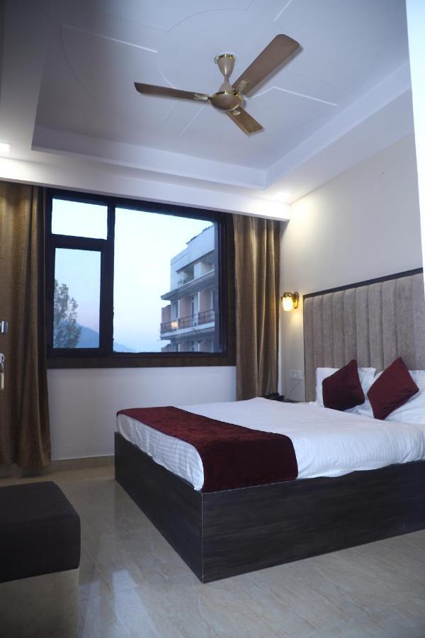 Hotel The Divine Oak Katra  Exterior foto