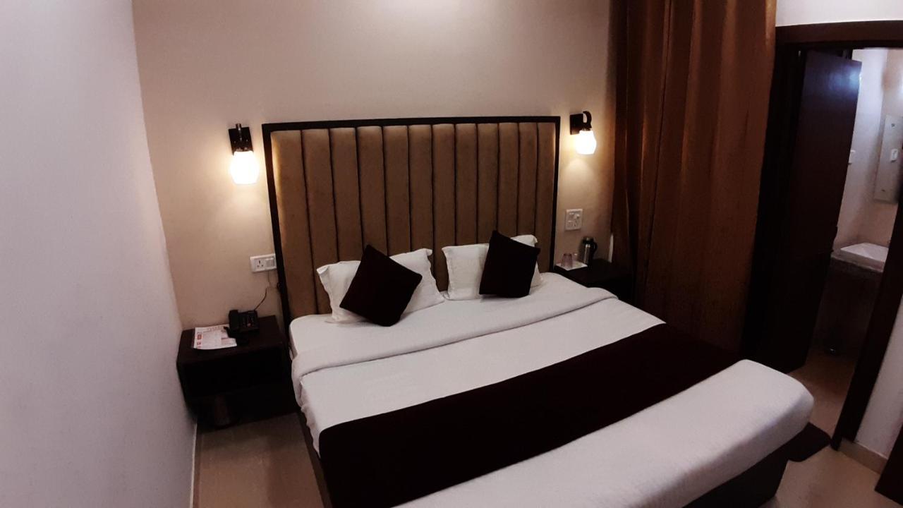 Hotel The Divine Oak Katra  Exterior foto