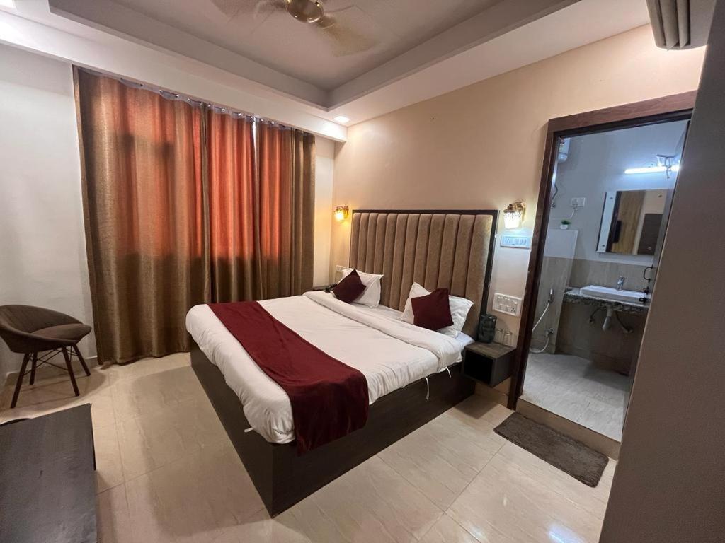 Hotel The Divine Oak Katra  Exterior foto